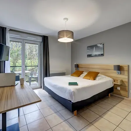 Zenitude Hotel-residences L'oree Du Parc 3* ديفون-ليه-بان، أين